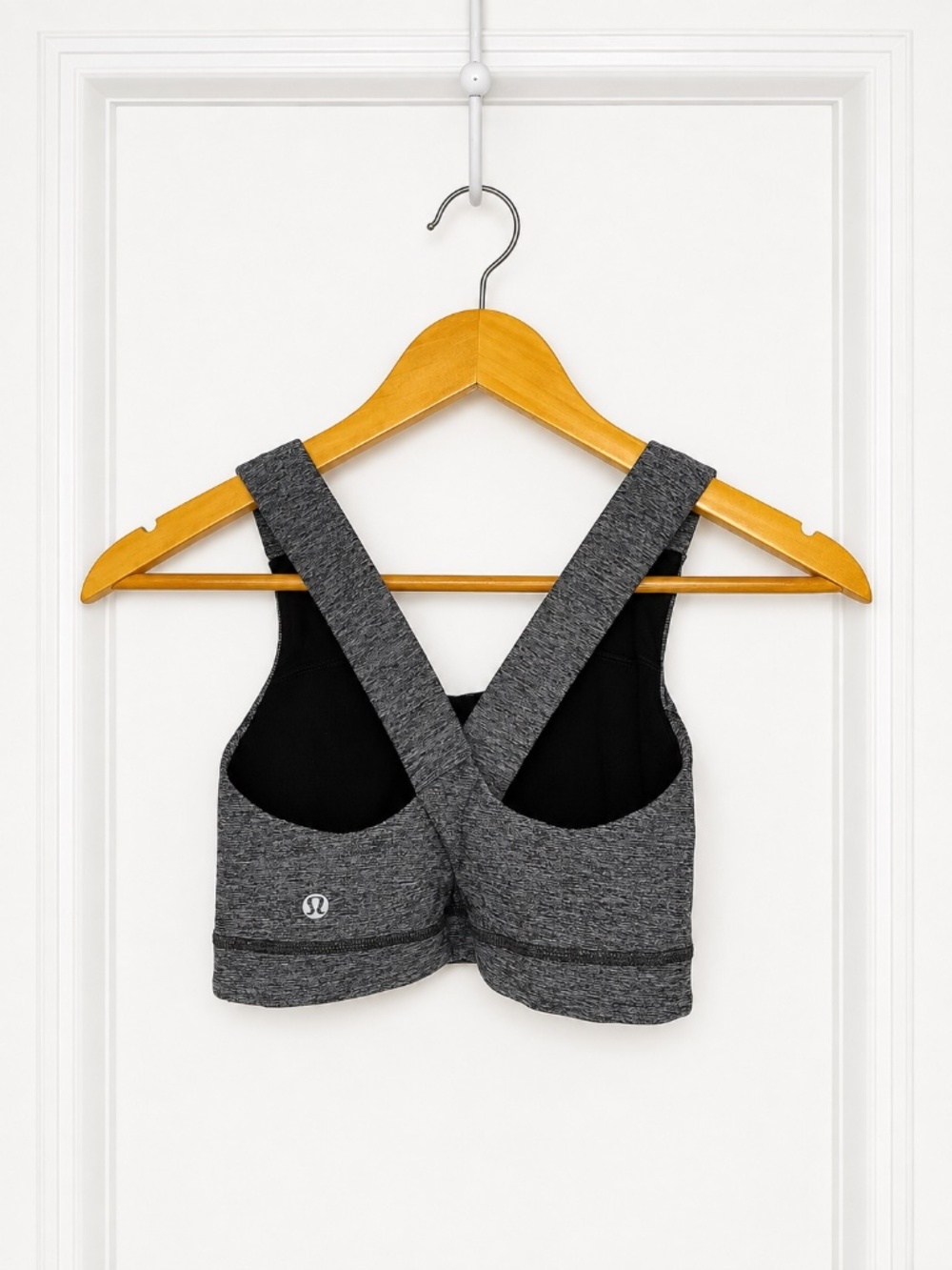 Lululemon Grey Sports Bra Size 6 Cross Back - Picture 2 of 6
